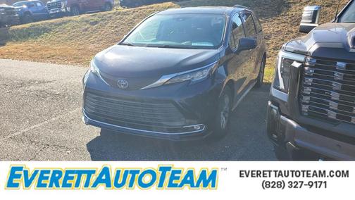 2022 Toyota Sienna XLE