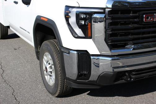 2025 GMC Sierra 2500 Base