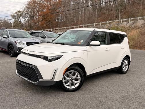 2023 Kia Soul LX