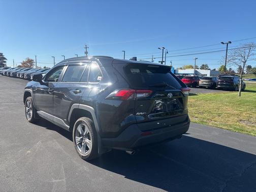 2024 Toyota RAV4 Hybrid LE