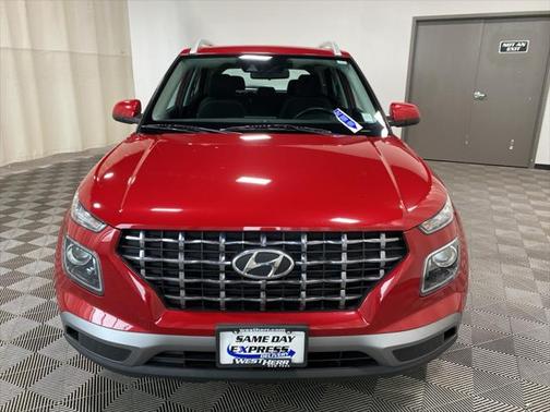 2022 Hyundai VENUE SEL