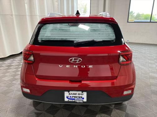 2022 Hyundai VENUE SEL