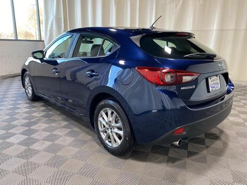 2016 Mazda Mazda3 i Sport