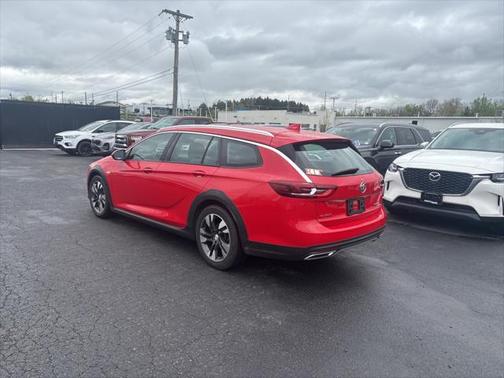 2018 Buick Regal TourX Essence