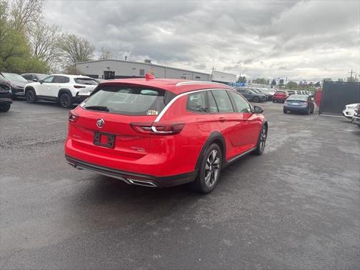 2018 Buick Regal TourX Essence