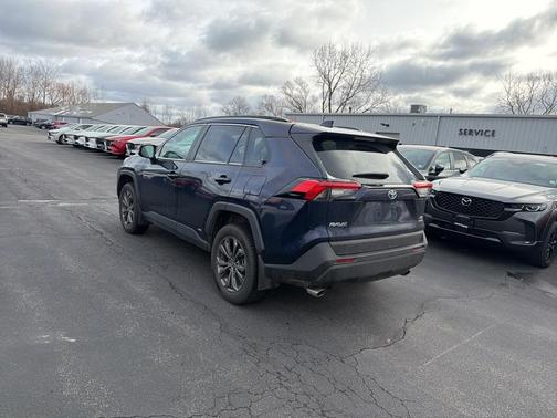 2023 Toyota RAV4 Hybrid XLE Premium