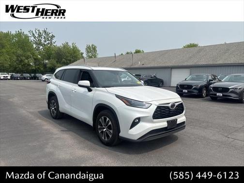 2024 Toyota Highlander XLE