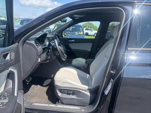 2021 Volkswagen Tiguan 2.0T SE R-Line Black 4MOTION