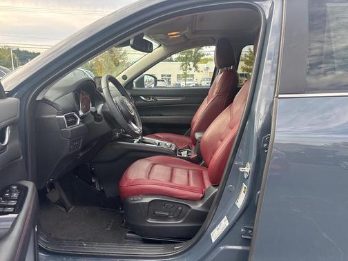 2023 Mazda CX-5 Carbon Edition