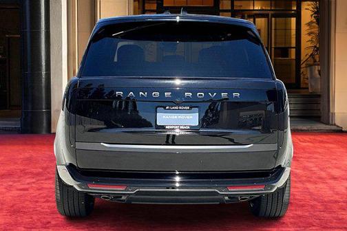 2025 Land Rover Range Rover P530 SE
