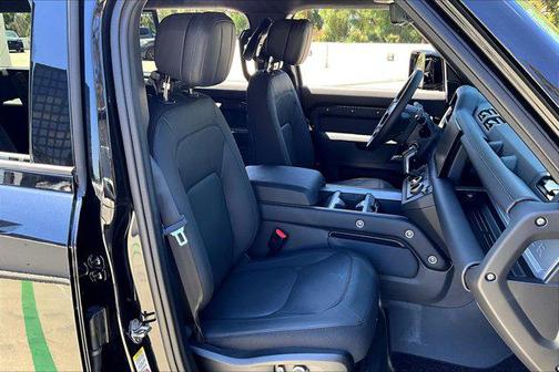 2025 Land Rover Defender 130 P400 X