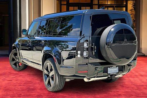 2025 Land Rover Defender 130 P400 X