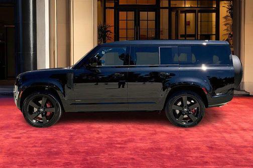 2025 Land Rover Defender 130 P400 X