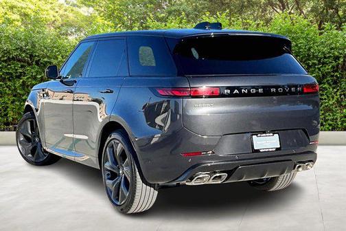 2025 Land Rover Range Rover Sport SE
