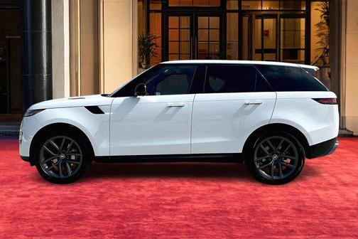 2025 Land Rover Range Rover Sport SE