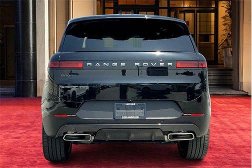 2025 Land Rover Range Rover Sport SE