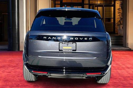 2025 Land Rover Range Rover P530 SE