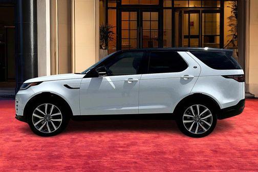 2025 Land Rover Discovery P360 Dynamic SE