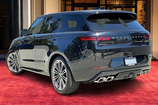 2025 Land Rover Range Rover Sport SE