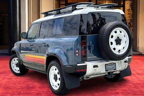 2025 Land Rover Defender 110 P300