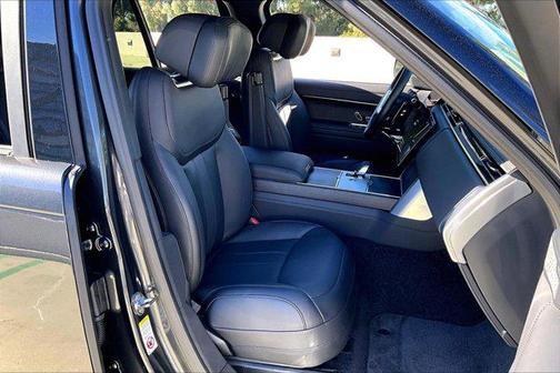 2025 Land Rover Range Rover P550e Autobiography