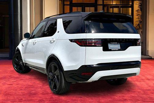 2025 Land Rover Discovery P300 Dynamic SE