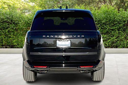 2025 Land Rover Range Rover P530 SE