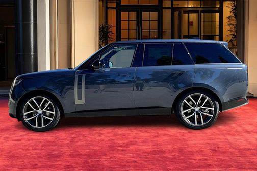 2025 Land Rover Range Rover P400 SE