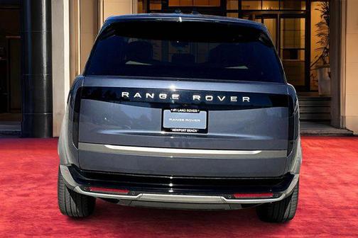 2025 Land Rover Range Rover P400 SE