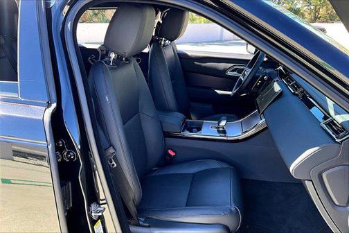 2026 Land Rover Range Rover Velar P250 SE R-Dynamic