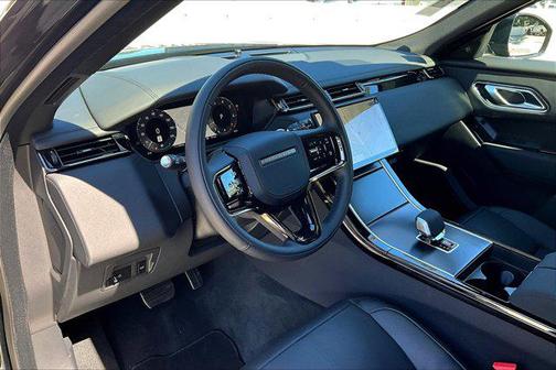 2026 Land Rover Range Rover Velar P250 SE R-Dynamic