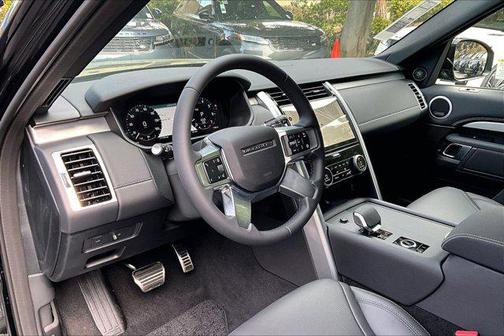 2026 Land Rover Discovery Gemini Edition