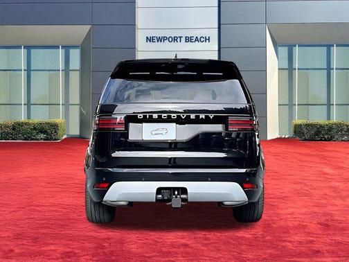 1ag/Black 2026 Land Rover Discovery Gemini Edition