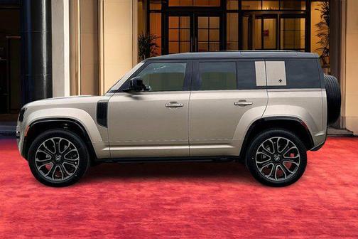 2025 Land Rover Defender P635 OCTA