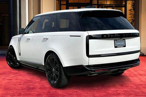 2025 Land Rover Range Rover P400 SE