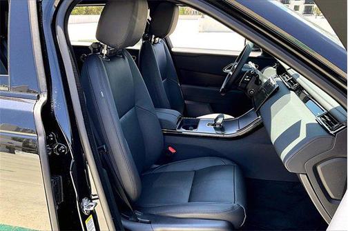 2026 Land Rover Range Rover Velar P250 SE R-Dynamic