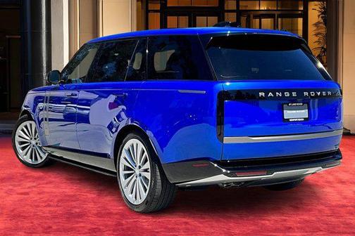 2025 Land Rover Range Rover P530 SE 7 Seat