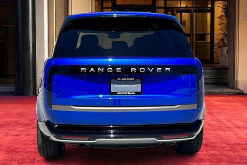 2025 Land Rover Range Rover P530 SE 7 Seat