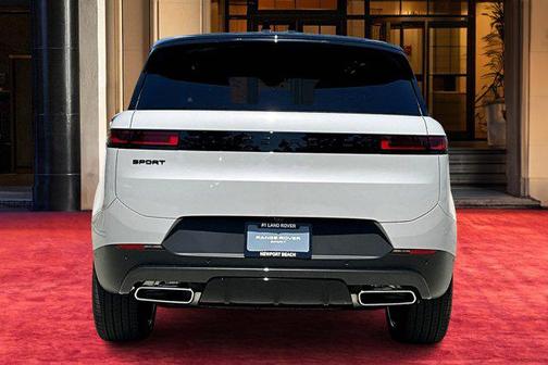 2025 Land Rover Range Rover Sport SE