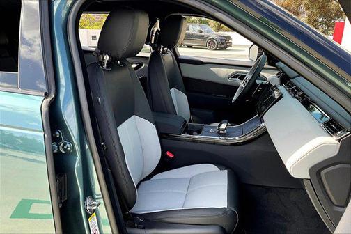 2026 Land Rover Range Rover Velar P250 SE R-Dynamic