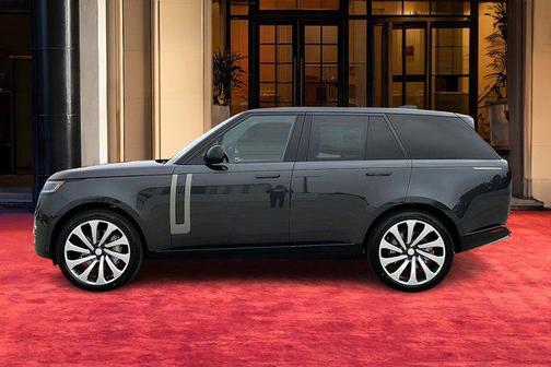 2025 Land Rover Range Rover P530 SE