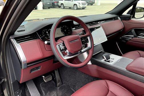 2025 Land Rover Range Rover P530 SE