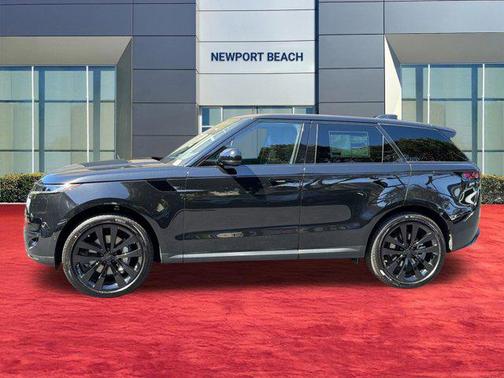 Santorini Black Metallic 2026 Land Rover Range Rover Sport SE
