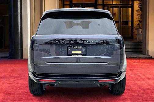 2025 Land Rover Range Rover P530 SE