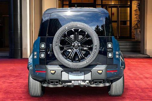 2026 Land Rover Defender P635 OCTA