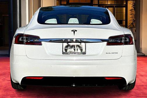 2021 Tesla Model S Long Range
