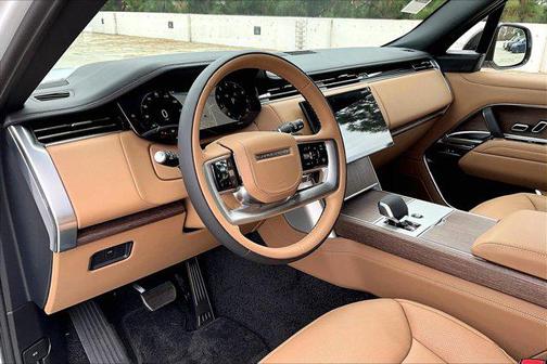 2025 Land Rover Range Rover P530 SE