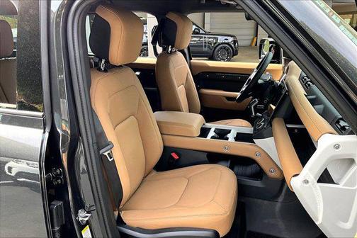 2026 Land Rover Defender P400 X-Dynamic SE