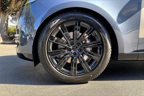 1eh/Blue 2026 Land Rover Range Rover P400 SE