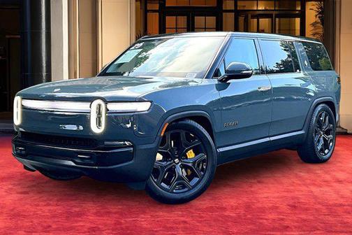 2025 Rivian R1S Premium Tri Motor Max Pack